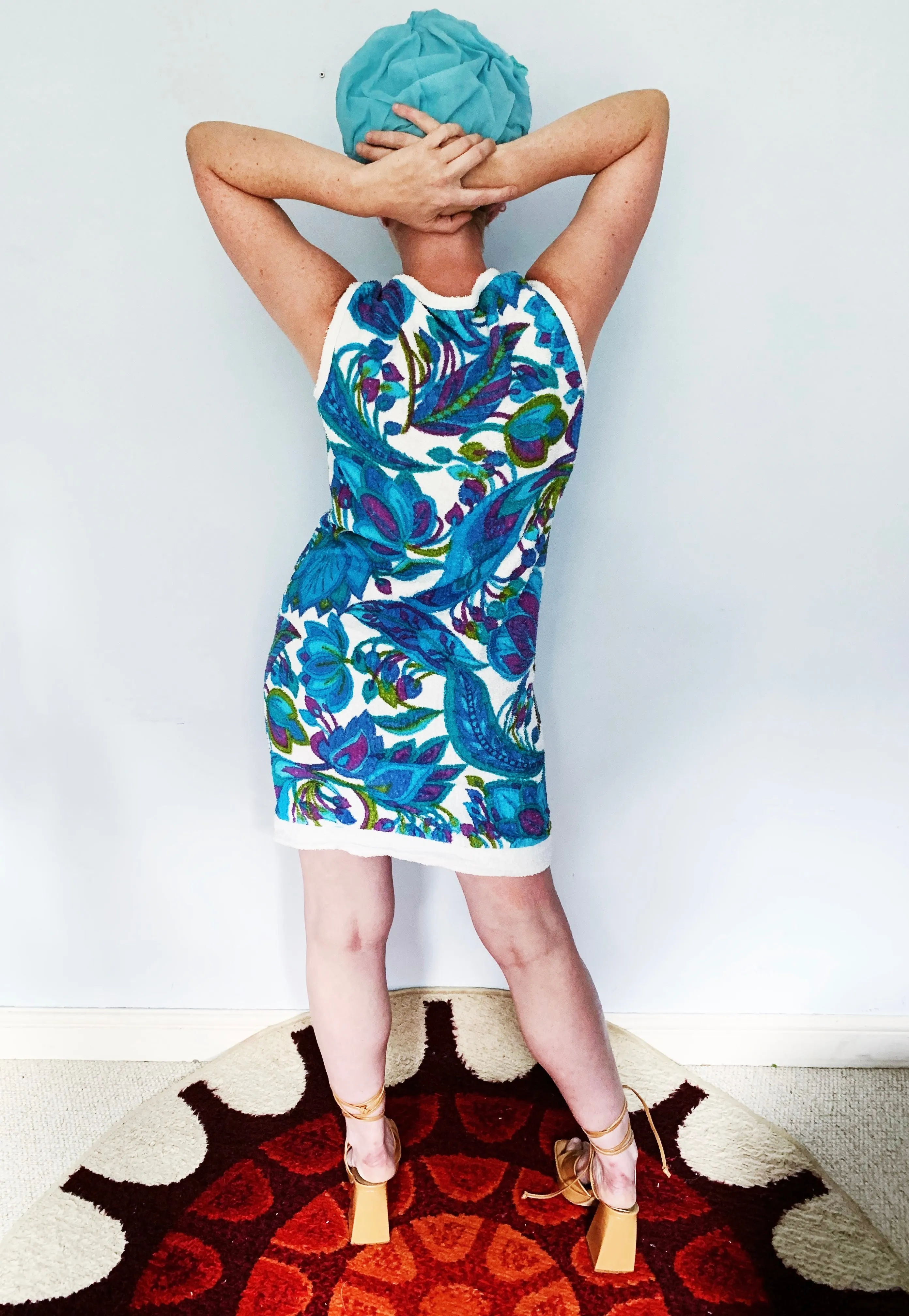 INCREDIBLE vintage Etam blue 60s Towelling psychedelic flower power print Dress - size small 8 UK