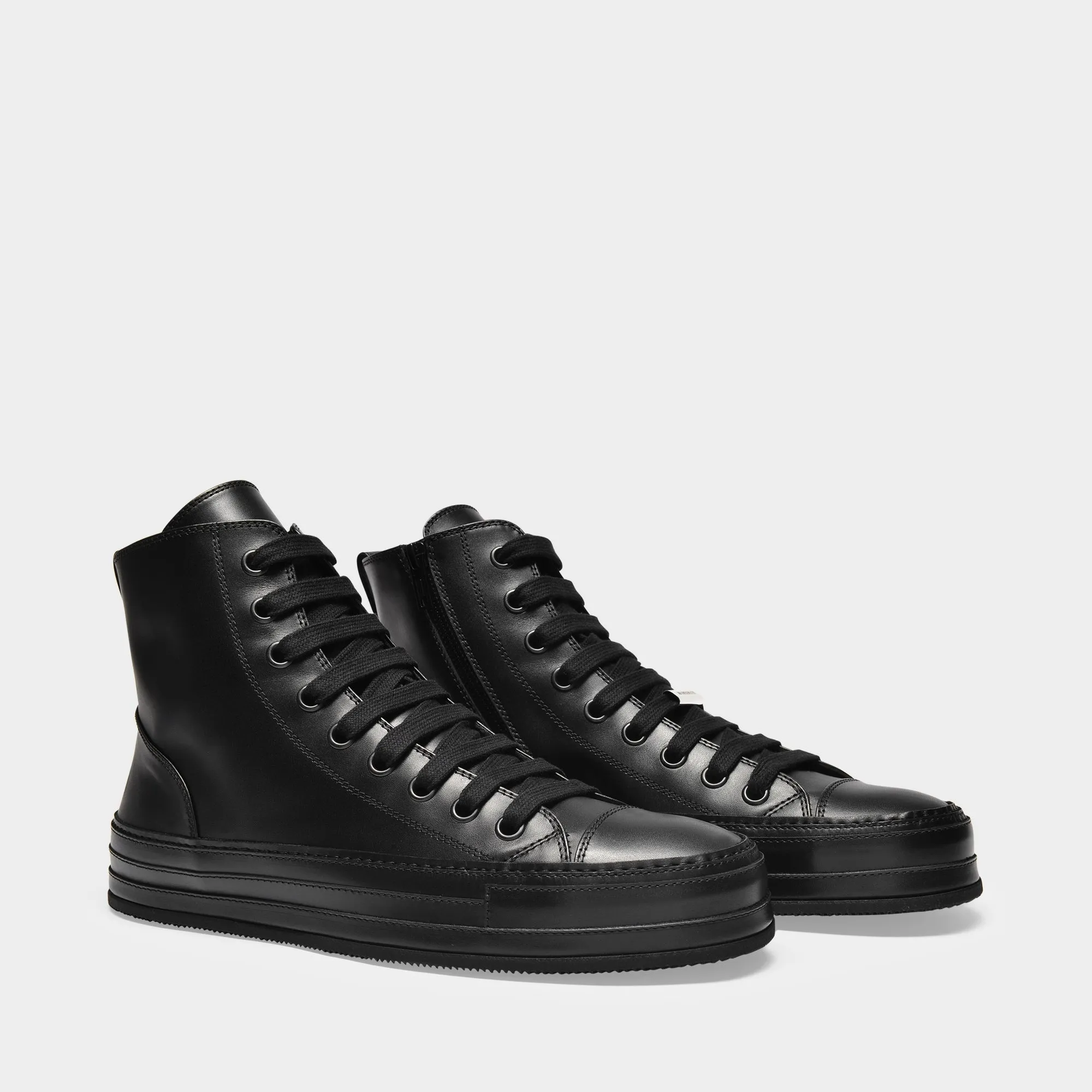Raven Sneakers in Black Leather