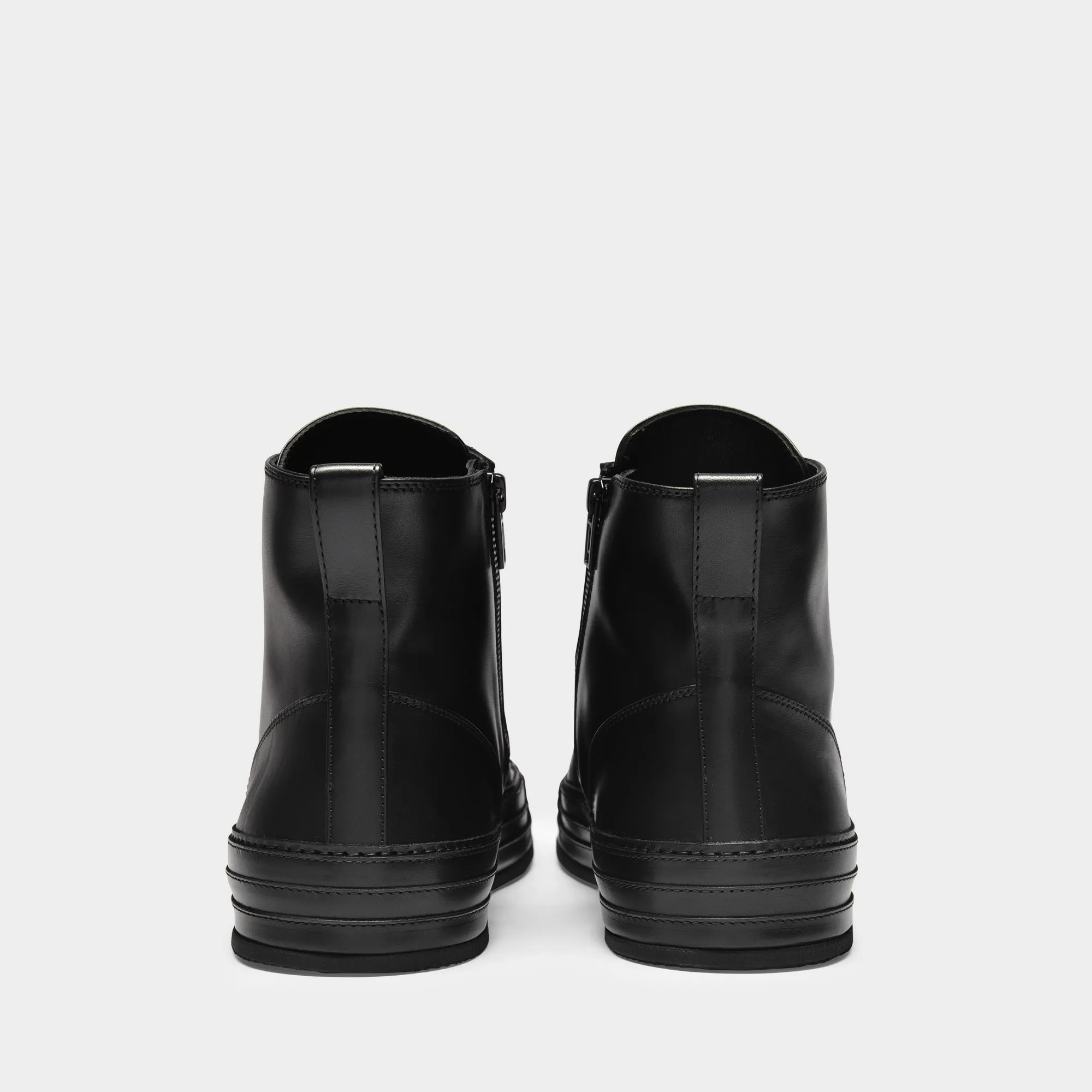 Raven Sneakers in Black Leather
