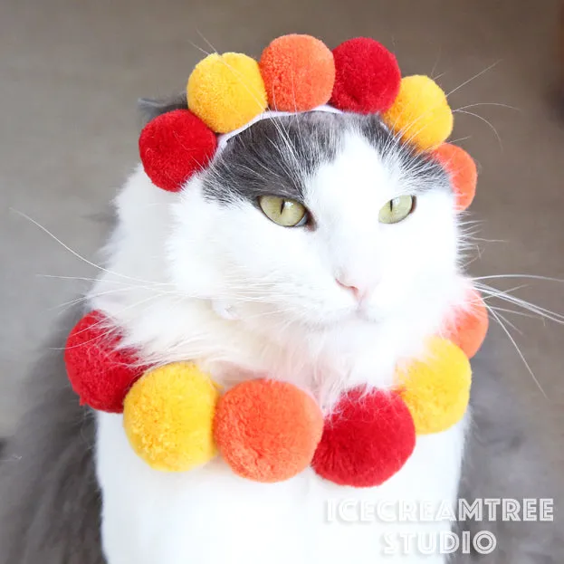 Retro Colors PomPom Necklace - Elastic Pet Collar