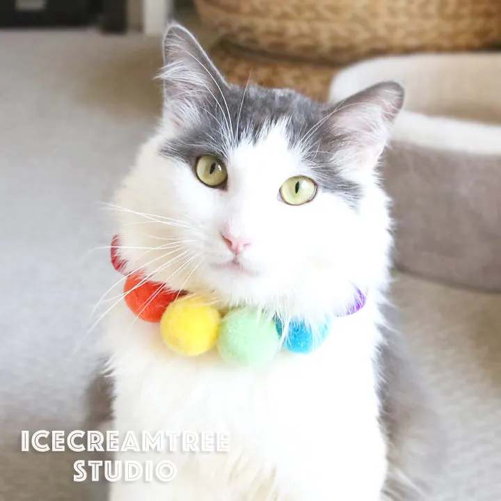 Retro Colors PomPom Necklace - Elastic Pet Collar