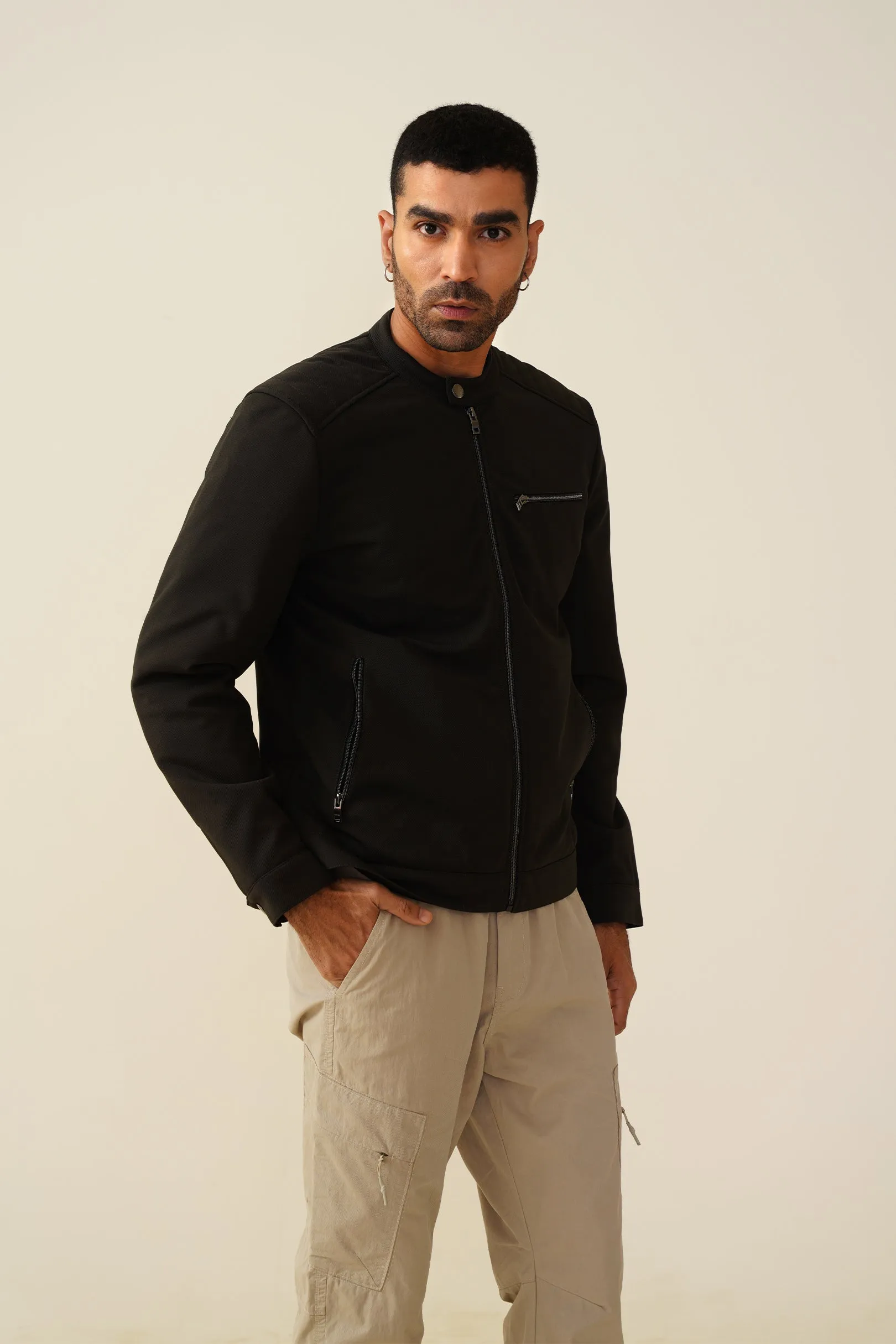 Short Jackets Quilted Lining with Metallic Zips