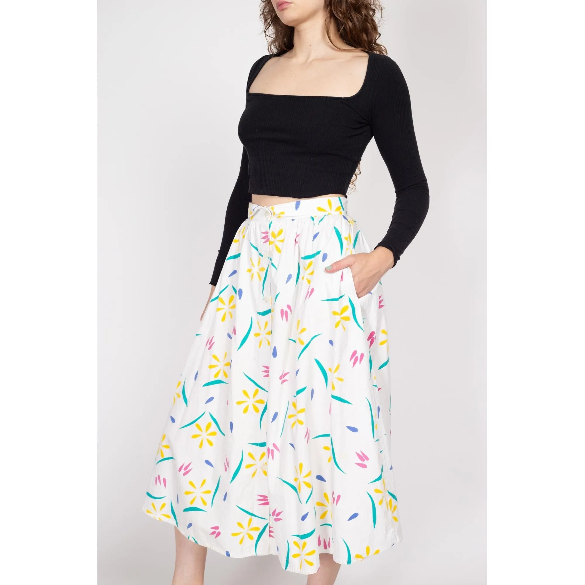 Small 80s White Whimsical Floral Midi Skirt