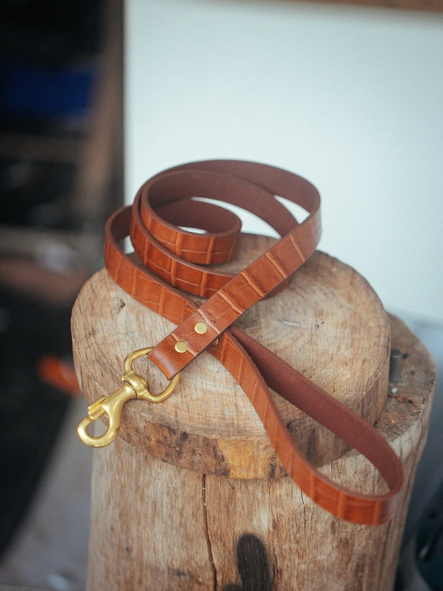 Wide Dog Leash 25mm - Croc Print - Tan