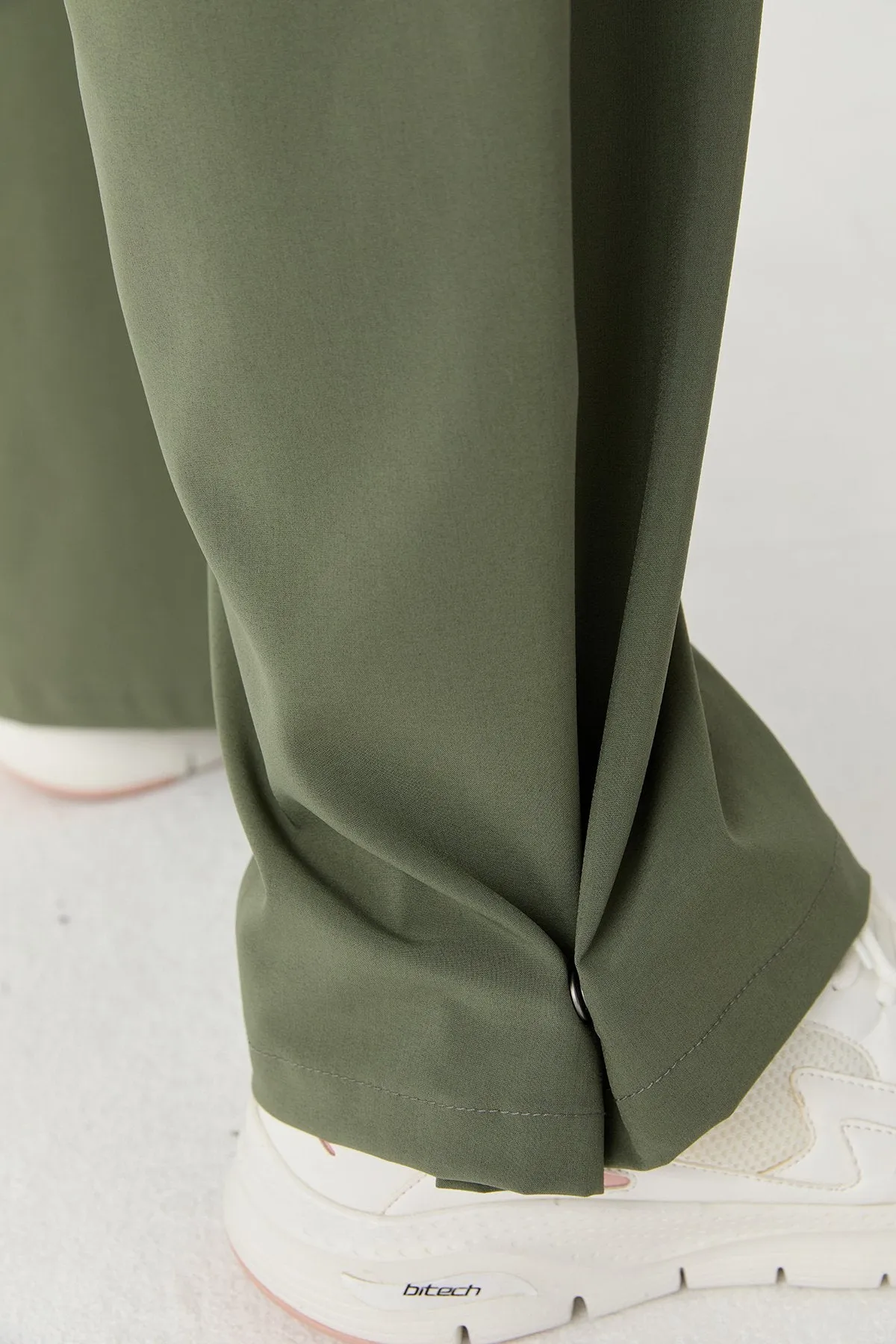 Women's Thın Lycra Woven Lıghtweıght Trousers