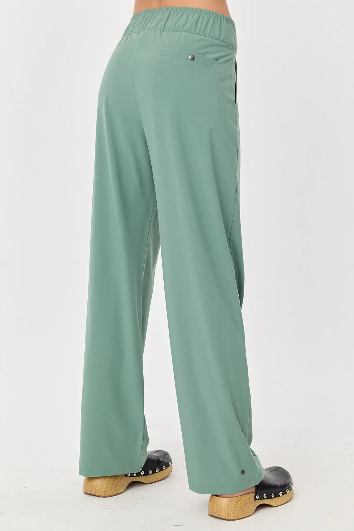 Women's Thın Lycra Woven Lıghtweıght Trousers