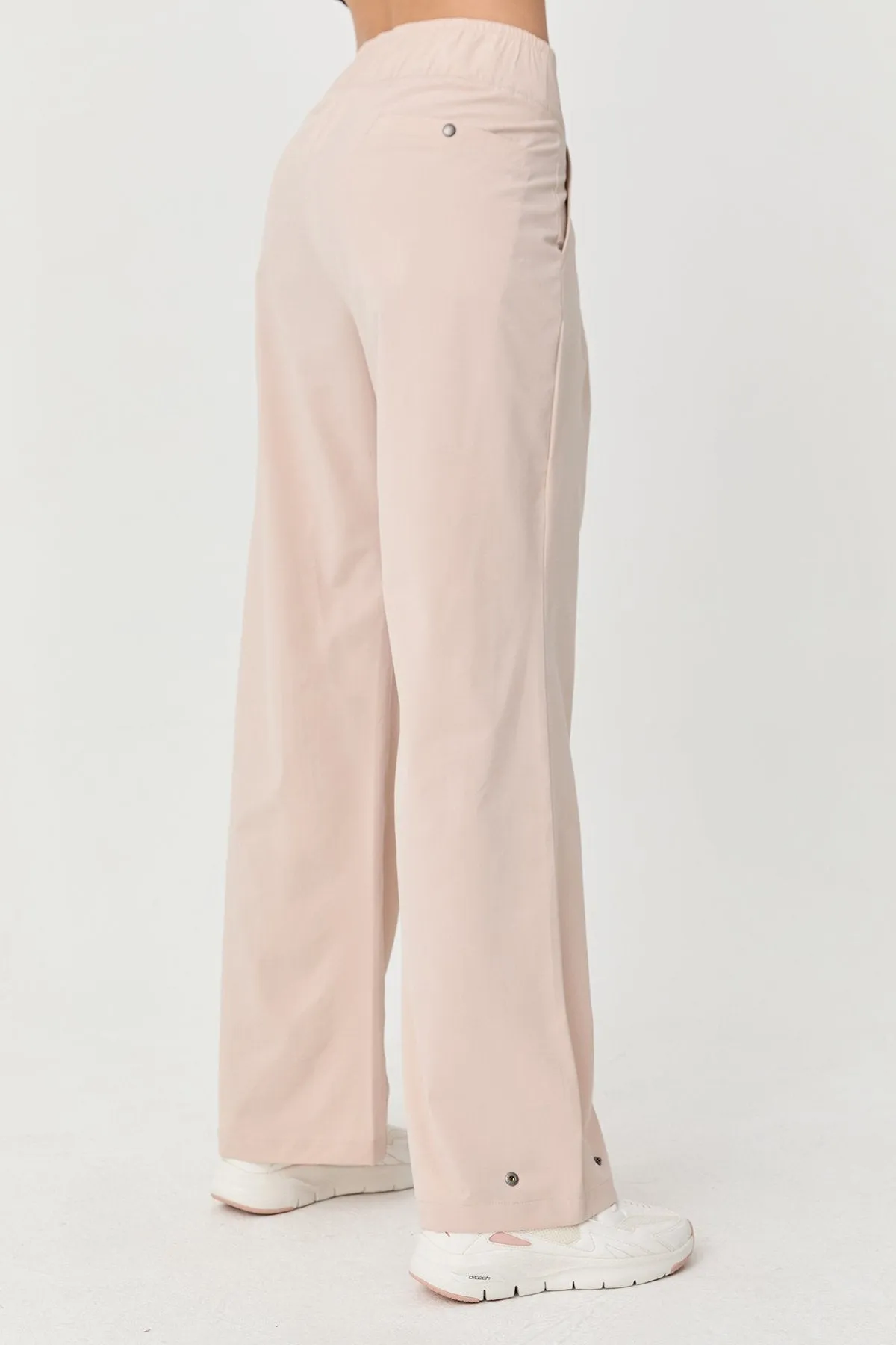 Women's Thın Lycra Woven Lıghtweıght Trousers