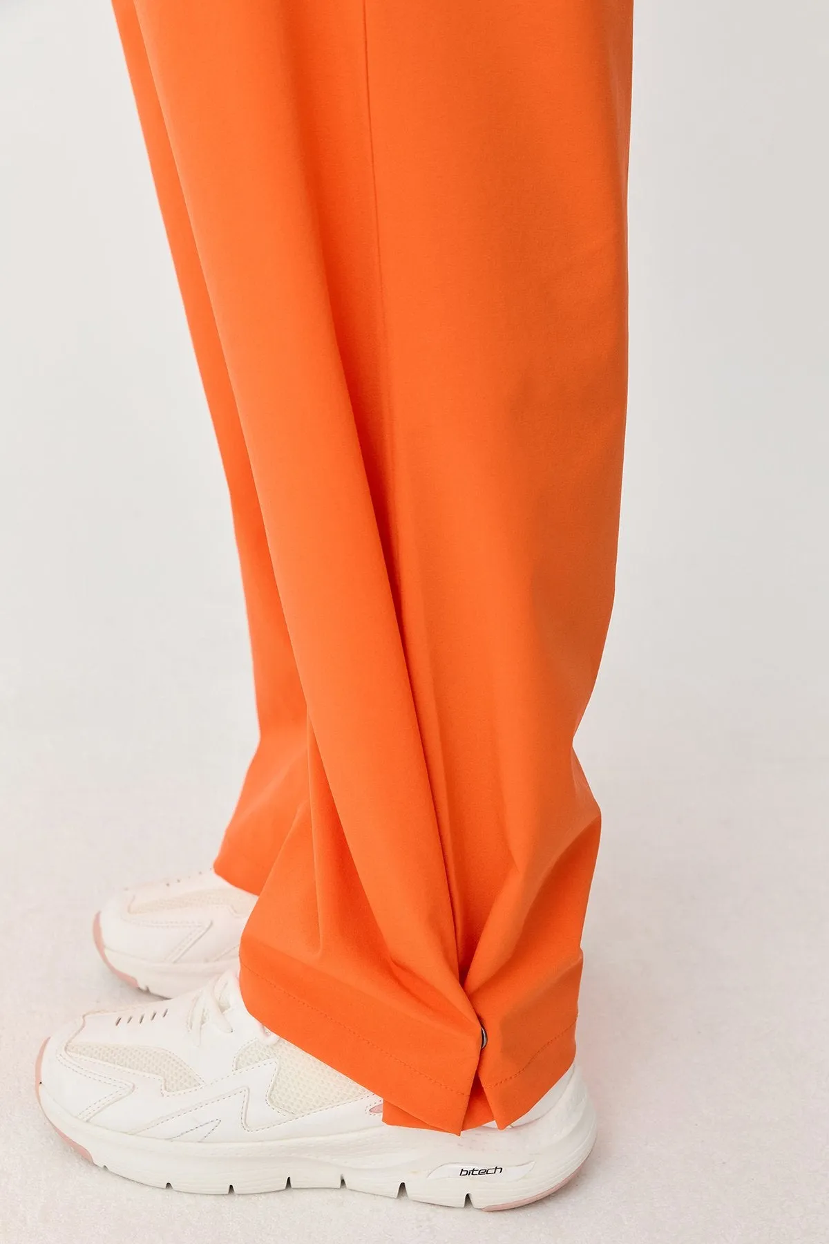 Women's Thın Lycra Woven Lıghtweıght Trousers