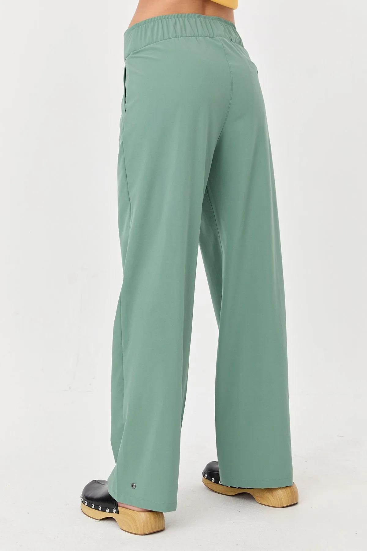 Women's Thın Lycra Woven Lıghtweıght Trousers
