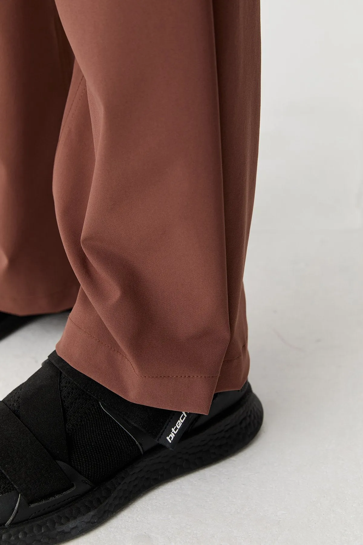 Women's Thın Lycra Woven Lıghtweıght Trousers