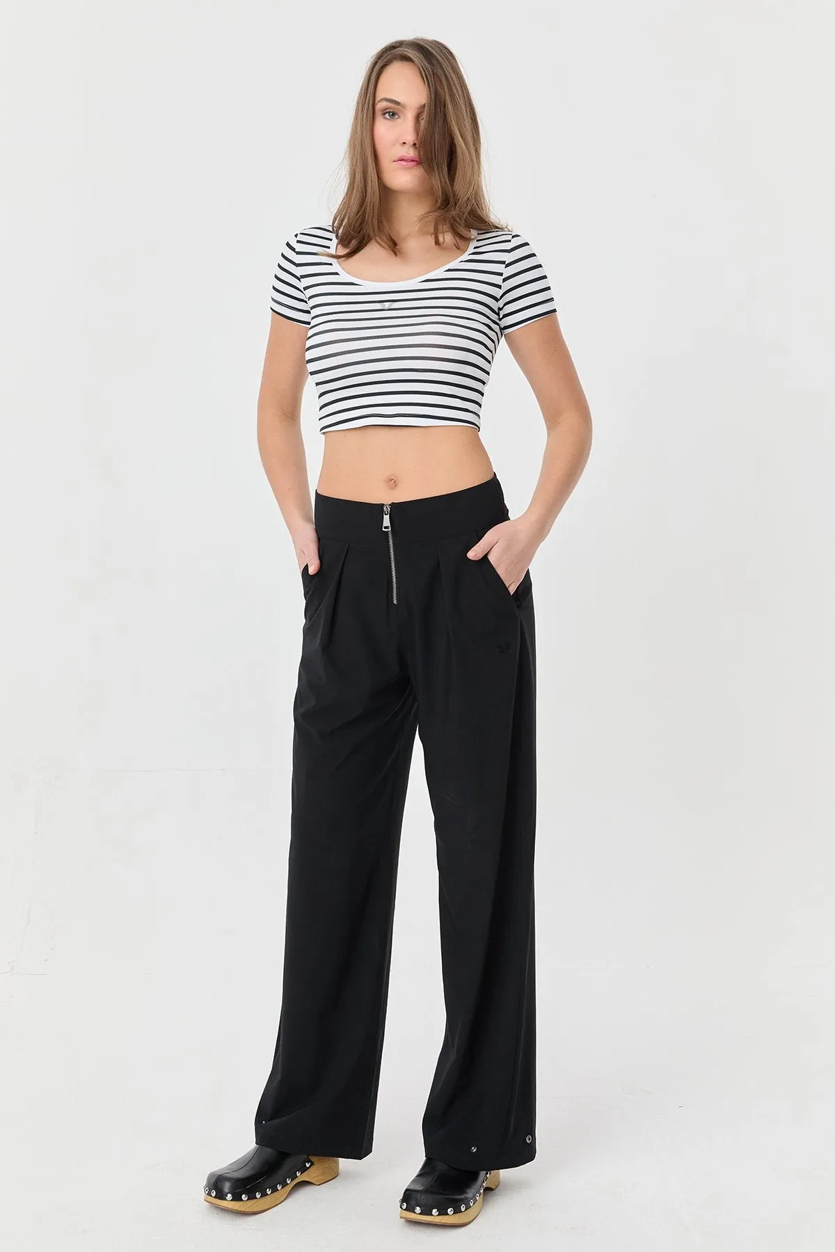 Women's Thın Lycra Woven Lıghtweıght Trousers